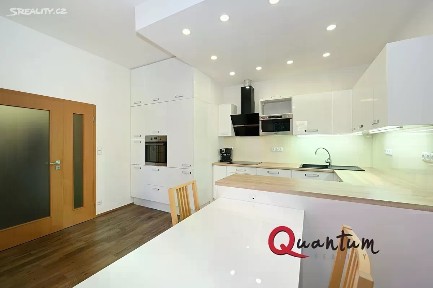 Prodej bytu 3+kk 67 m² Nad přehradou, Praha - Horní Měcholupy