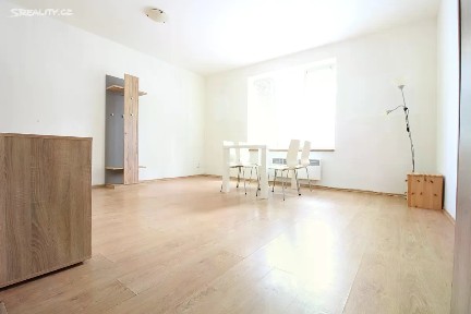 Praha, Praha 9, Vysočany, Novovysočanská