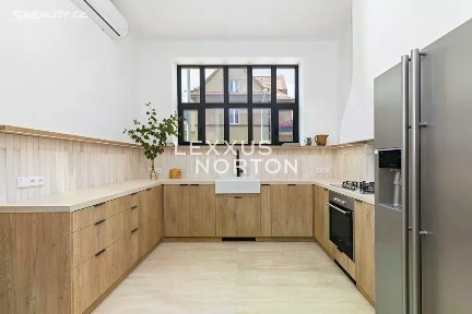 Pronájem rodinného domu 380 m², pozemek 780 m² Na Pískách, Praha - Dejvice