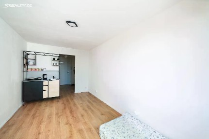 Prodej bytu 1+kk 24 m² Čenětická, Praha - Chodov