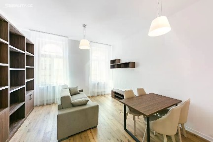 Prodej bytu 3+kk 69 m² Kmochova, Praha - Smíchov