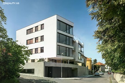 Prodej bytu 2+kk 60 m² U dubu, Praha - Braník
