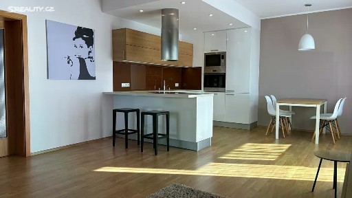 Pronájem bytu 2+kk 66 m² Mantovská, Praha - Horní Měcholupy
