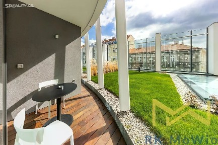 Pronájem bytu 2+kk 180 m² Holečkova, Praha - Smíchov