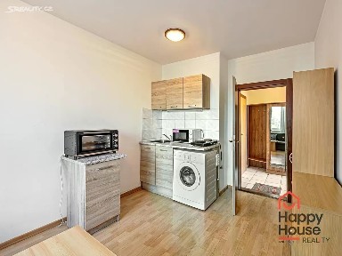 Pronájem rodinného domu 350 m², pozemek 996 m² Pod viaduktem, Praha - Stodůlky