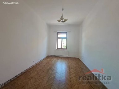 Pronájem bytu 1+1 45 m² Nádražní okruh, Opava - Předměstí