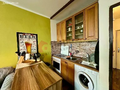 Pronájem bytu 1+kk 34 m² Údolní, Praha - Braník