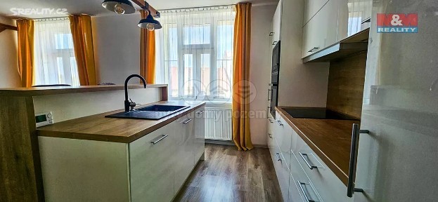 Prodej bytu 2+kk 72 m² Václavské náměstí, Přelouč