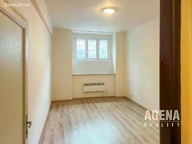 Prodej komerční nemovitosti 43 m² Petra Rezka, Praha - Nusle