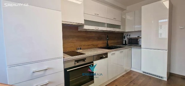 Prodej bytu 3+1 68 m² Dukelských hrdinů, Krupka - Maršov