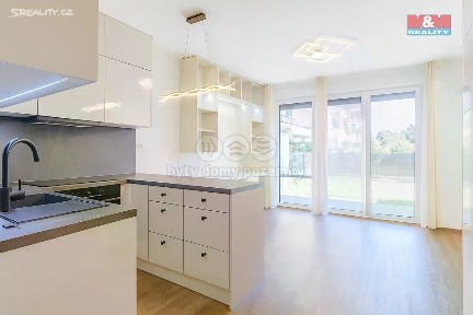 Prodej bytu 1+kk 31 m² Švehlova, Praha - Hostivař