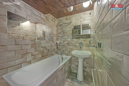 Prodej bytu 2+kk 42 m² Štichova, Praha - Háje