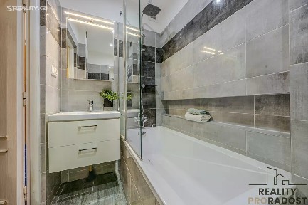 Prodej bytu 3+1 70 m² Josefa Kotase, Ostrava - Hrabůvka