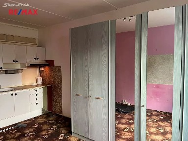 Prodej bytu 1+kk 24 m² Mládežnická, Karlovy Vary - Rybáře