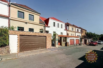 Pronájem rodinného domu 200 m², pozemek 140 m² Sedlecká, Praha - Kobylisy