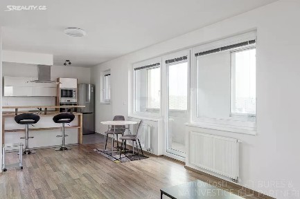 Pronájem bytu 2+kk 67 m² Mantovská, Praha - Horní Měcholupy