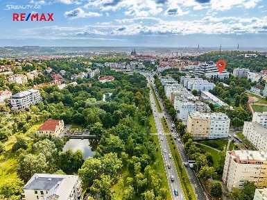 Prodej bytu 3+1 65 m² Pod Královkou, Praha - Břevnov