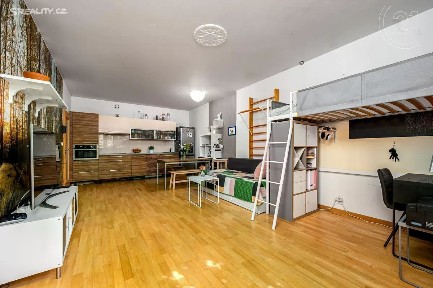 Prodej bytu 2+kk 61 m² Na Návsi, Praha - Dolní Měcholupy