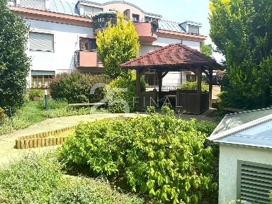 Pronájem bytu 3+kk 100 m² Sádky, Praha - Troja