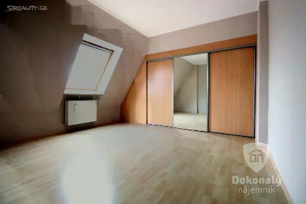 Pronájem bytu 3+kk 81 m² Hořelické náměstí, Rudná