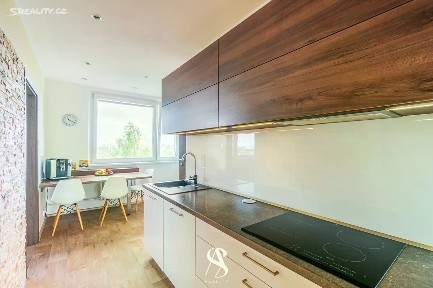 Olomouc, Neředín, Fragnerova, 16