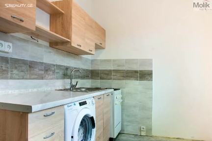 Pronájem bytu 2+1 56 m² Sídliště U Nového nádraží, Bílina - Teplické Předměstí