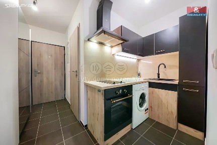 Prodej bytu 1+1 25 m² Na Vyhlídce, Rosice