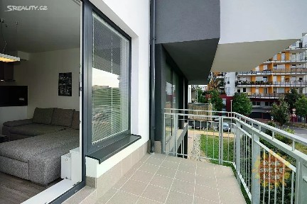 Pronájem bytu 2+kk 52 m² Pod Harfou, Praha - Vysočany