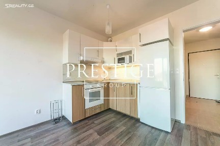Pronájem bytu 1+kk 35 m² Strnadových, Praha - Vysočany