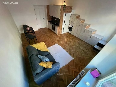 Pronájem bytu 1+kk 25 m² Jaromírova, Praha - Nusle