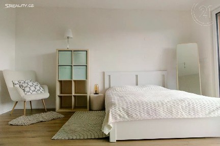 Pronájem bytu 1+kk 36 m² Bešťákova, Praha - Střížkov