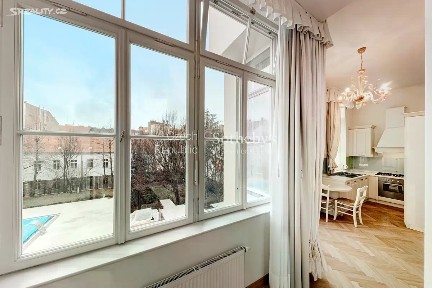 Pronájem bytu 3+kk 104 m² Italská, Praha - Vinohrady