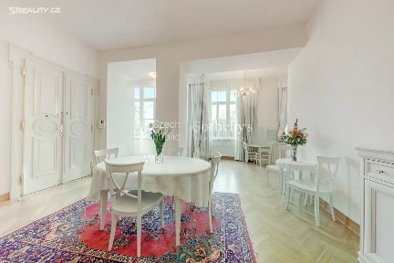 Pronájem bytu 1+kk 48 m² Italská, Praha - Vinohrady