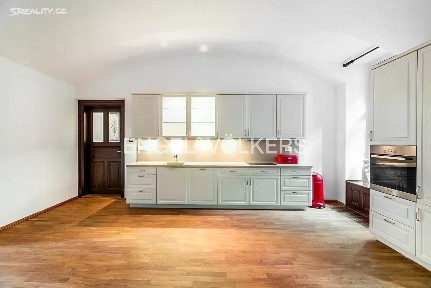 Pronájem bytu 2+1 126 m² Malostranské nábřeží, Praha - Malá Strana