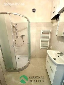 Praha, Praha 10, Strašnice, Starostrašnická