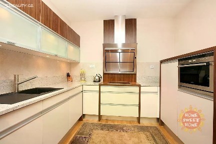 Pronájem bytu 2+1 85 m² U lužického semináře, Praha - Malá Strana
