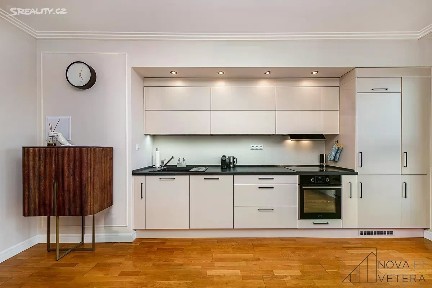 Prodej bytu 3+kk 90 m² Učňovská, Praha - Hrdlořezy