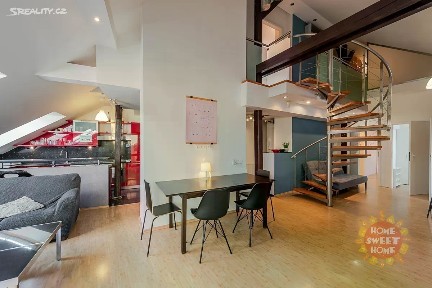 Praha, Praha 7, Holešovice, Strojnická, 11