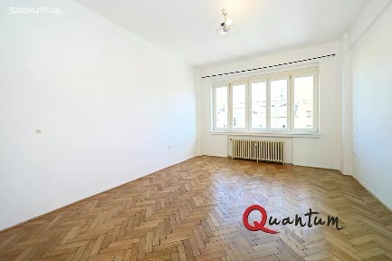 Praha, Praha 7, Holešovice, Veverkova, 10