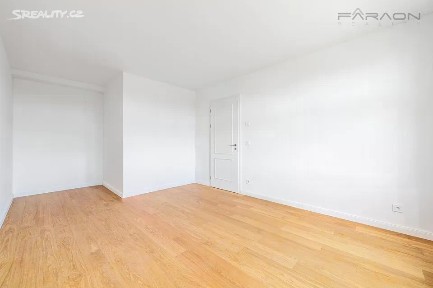 Praha, Praha 3, Vinohrady, Korunní, 73