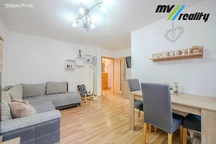 Prodej bytu 3+1 56 m² Spojovací, Milovice - Mladá