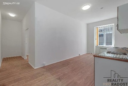 Znojmo, Kollárova, 19