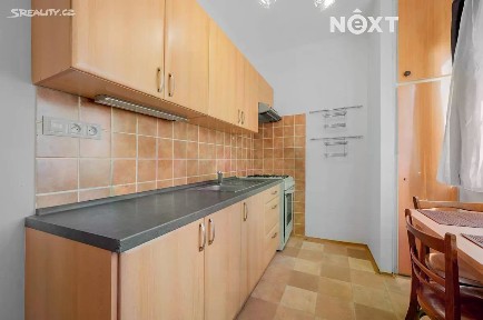 Pronájem bytu 1+1 38 m² Jahodová, Praha - Záběhlice