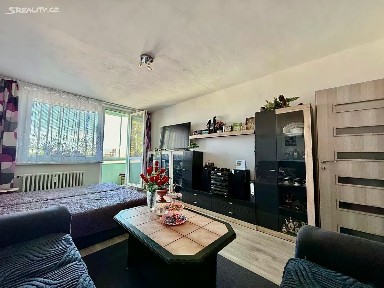 Otrokovice, Zlín, Školní