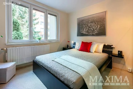 Prodej bytu 3+1 70 m² Tasovská, Praha - Zličín