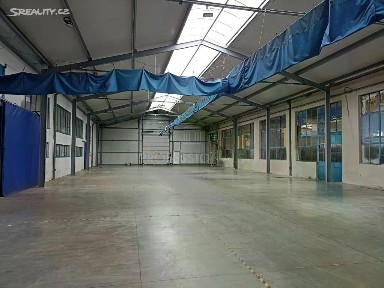 Pronájem skladového prostoru 2035 m² U Továren, Praha - Hostivař