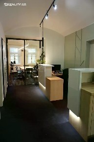 Prodej kanceláře 98 m² Pplk. Sochora, Praha - Holešovice
