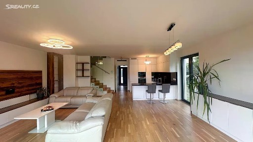 Pronájem rodinného domu 170 m², pozemek 250 m² Hejného, Praha