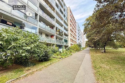 Prodej bytu 3+1 66 m² Třebenická, Praha - Kobylisy