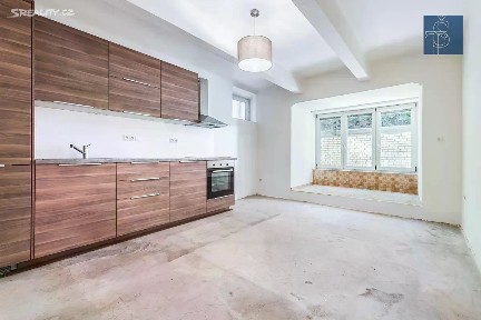 Prodej bytu 1+kk 35 m² Na Jezerce, Praha - Nusle